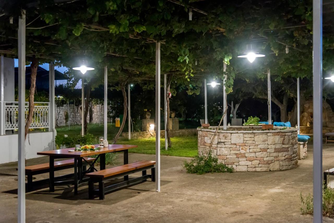 Akroyali Hotel & Villas Mési エクステリア 写真
